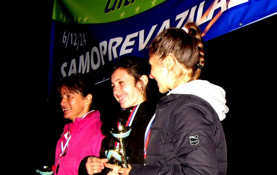 Pobednice na 6h Anita Nemet I mesto, Vera Velimirovic II, Mina Pajic III_0.JPG